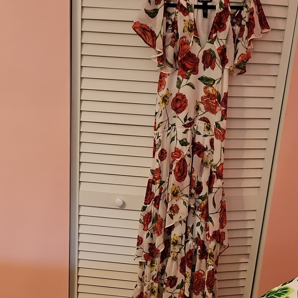 Floral Maxi Dress with Ruffle Sleeves